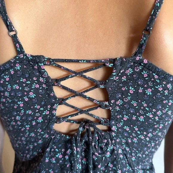 Spaghetti strap flowing floral, mini dress - Picture 4 of 5